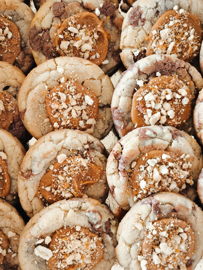 Nos cookies praliné cacahuètes et chocolat au lait faits maison