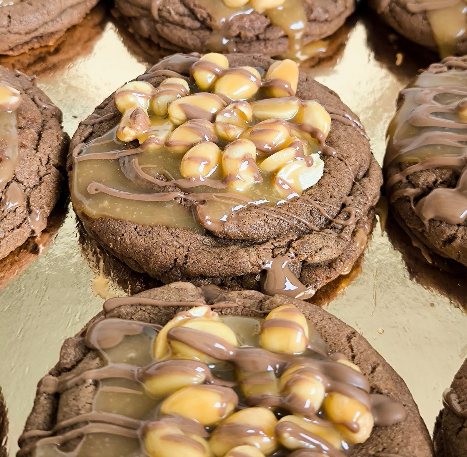 Cookies caramel cacahuètes et chocolat au lait Cookies caramel cacahuètes et chocolat au lait